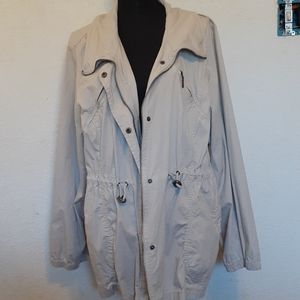 Windbreaker Style & Co